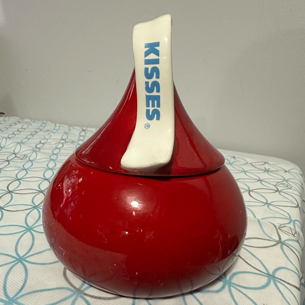 Red hersey Candy Jar THC 2006